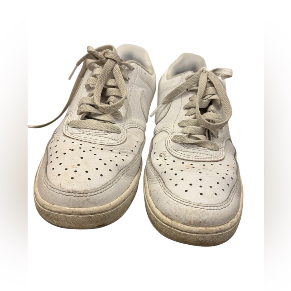 Nike sneakers size 9